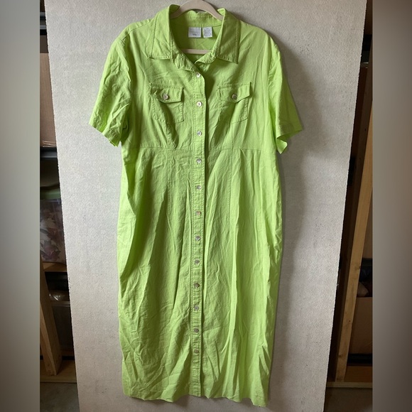 Studio C Dresses & Skirts - Studio C Lime Green Button-Up Dress. Size 18W